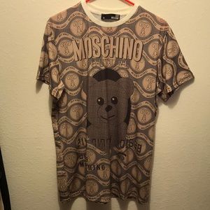 Moschino T Shirt XL